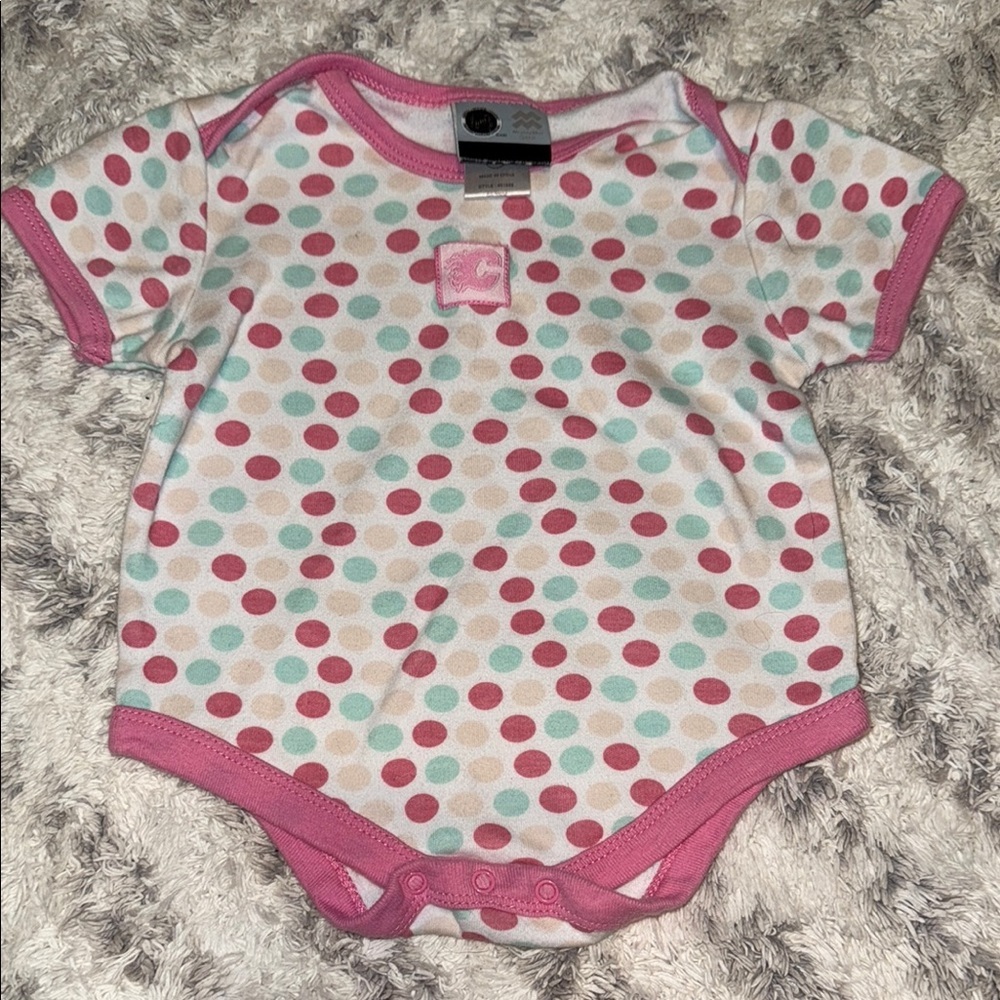🍄9m baby girl Calgary Flames onesie Polka Dot Kids One Piece GUC